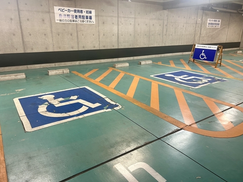 地下駐車場.jpg